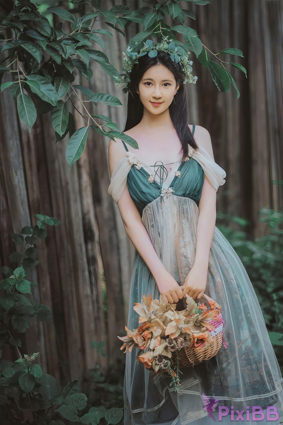 Coser Nnian Alice in Wonderland PixiBB.COM 019