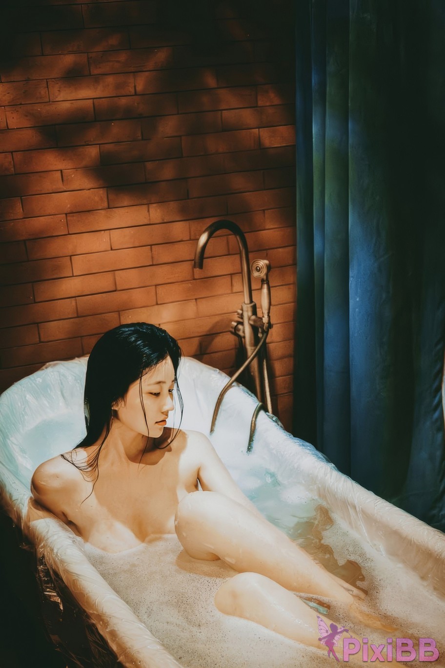 Coser Nnian Bathing PixiBB.COM 002