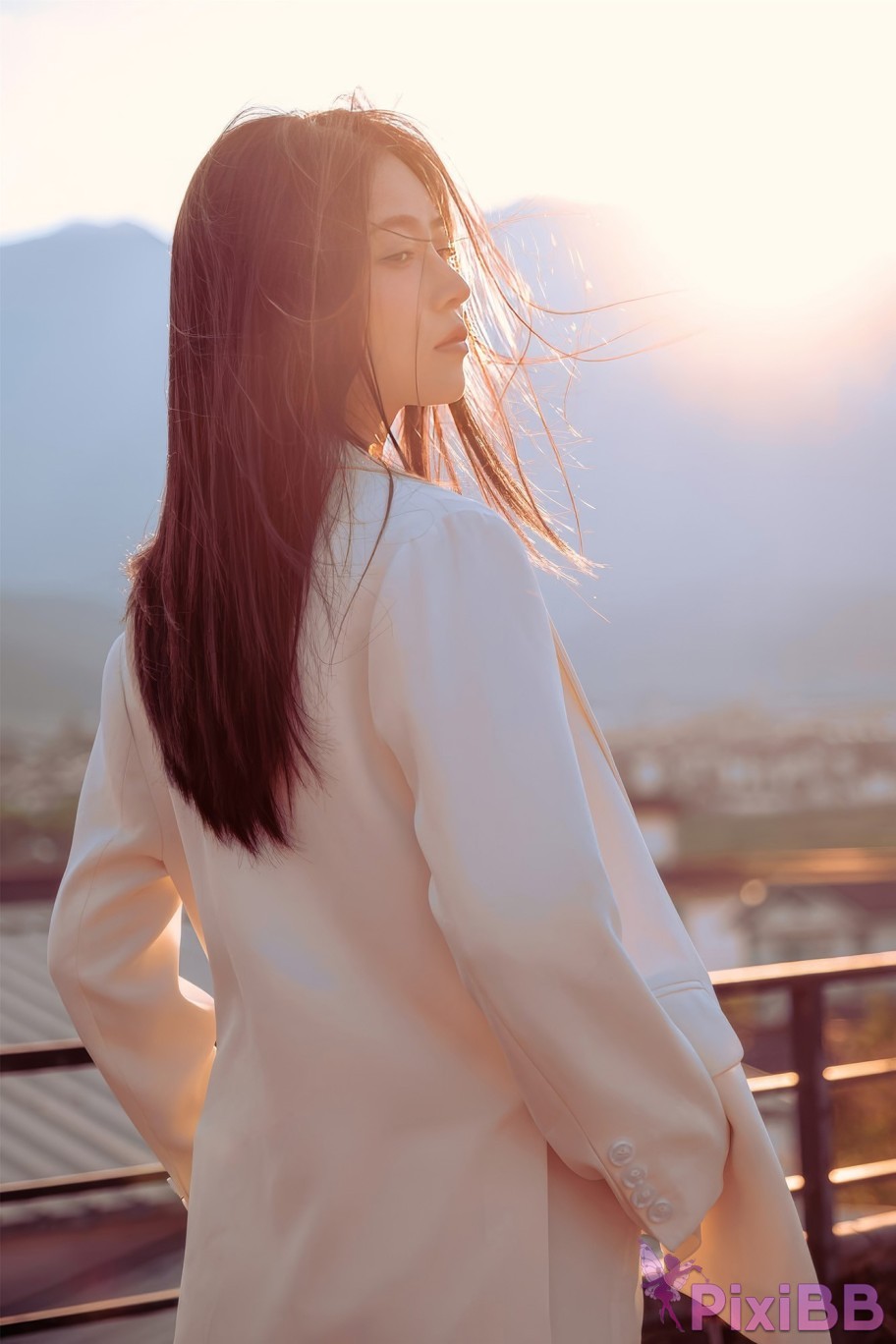 Coser Nnian Sunrise PixiBB.COM 038