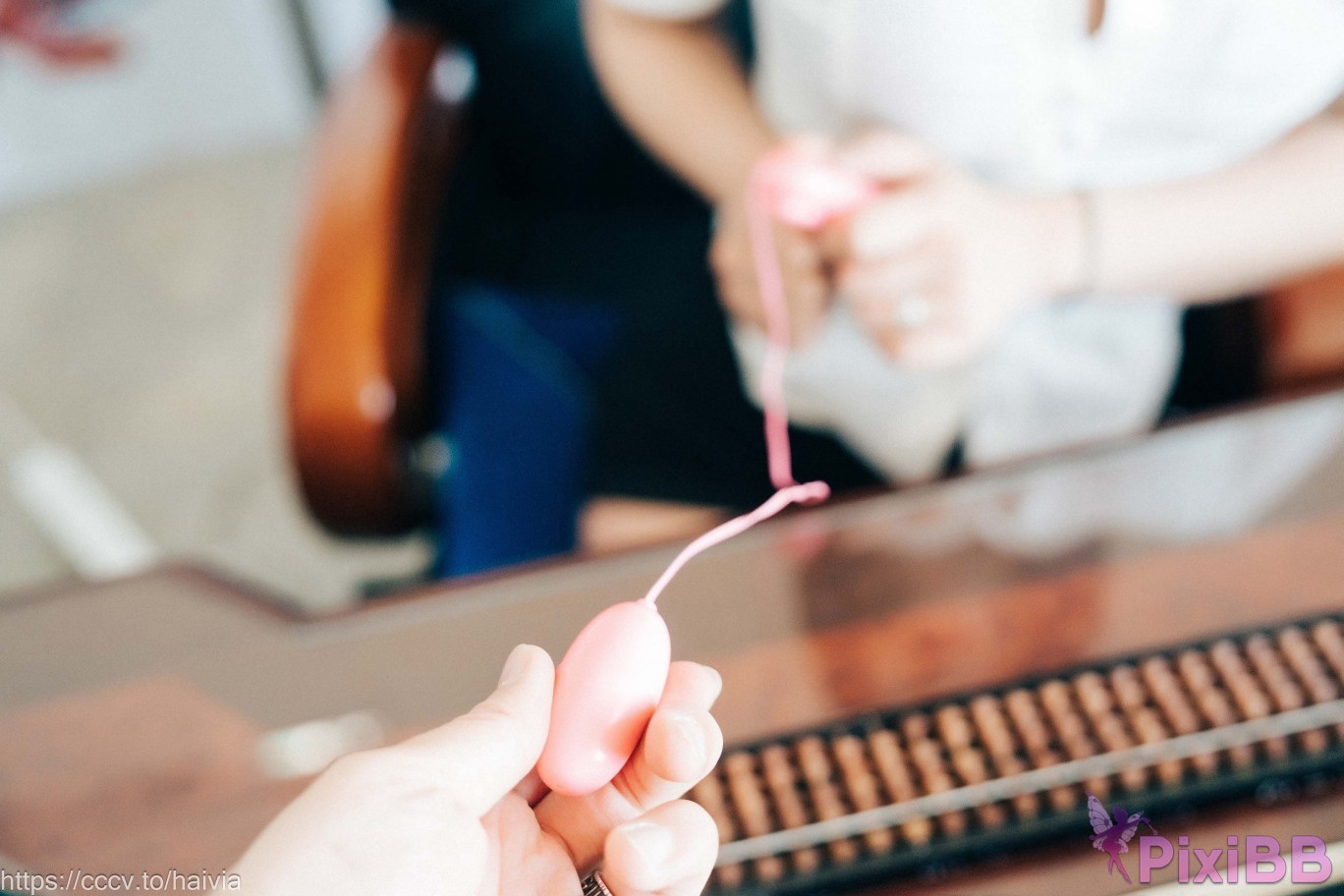 Loozy Zia Female Employee PixiBB.COM 052