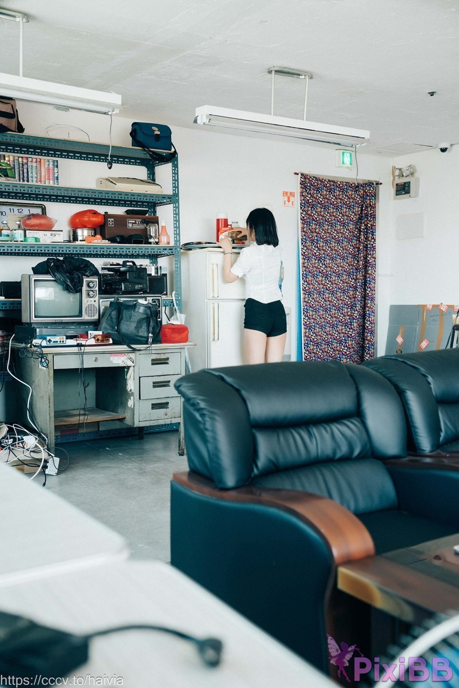 Loozy Zia Female Employee PixiBB.COM 100