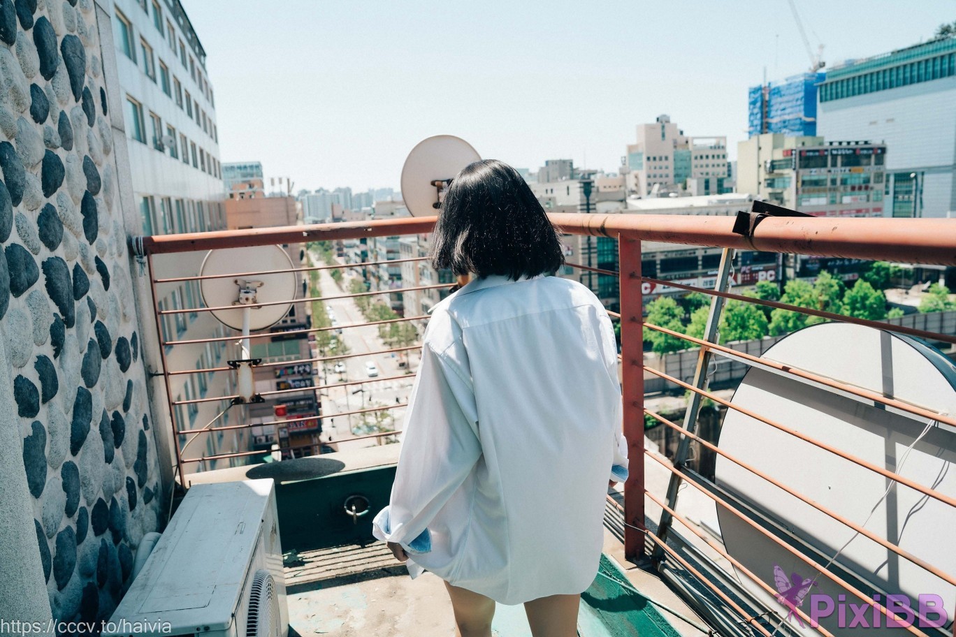 Loozy Zia Female Employee PixiBB.COM 141