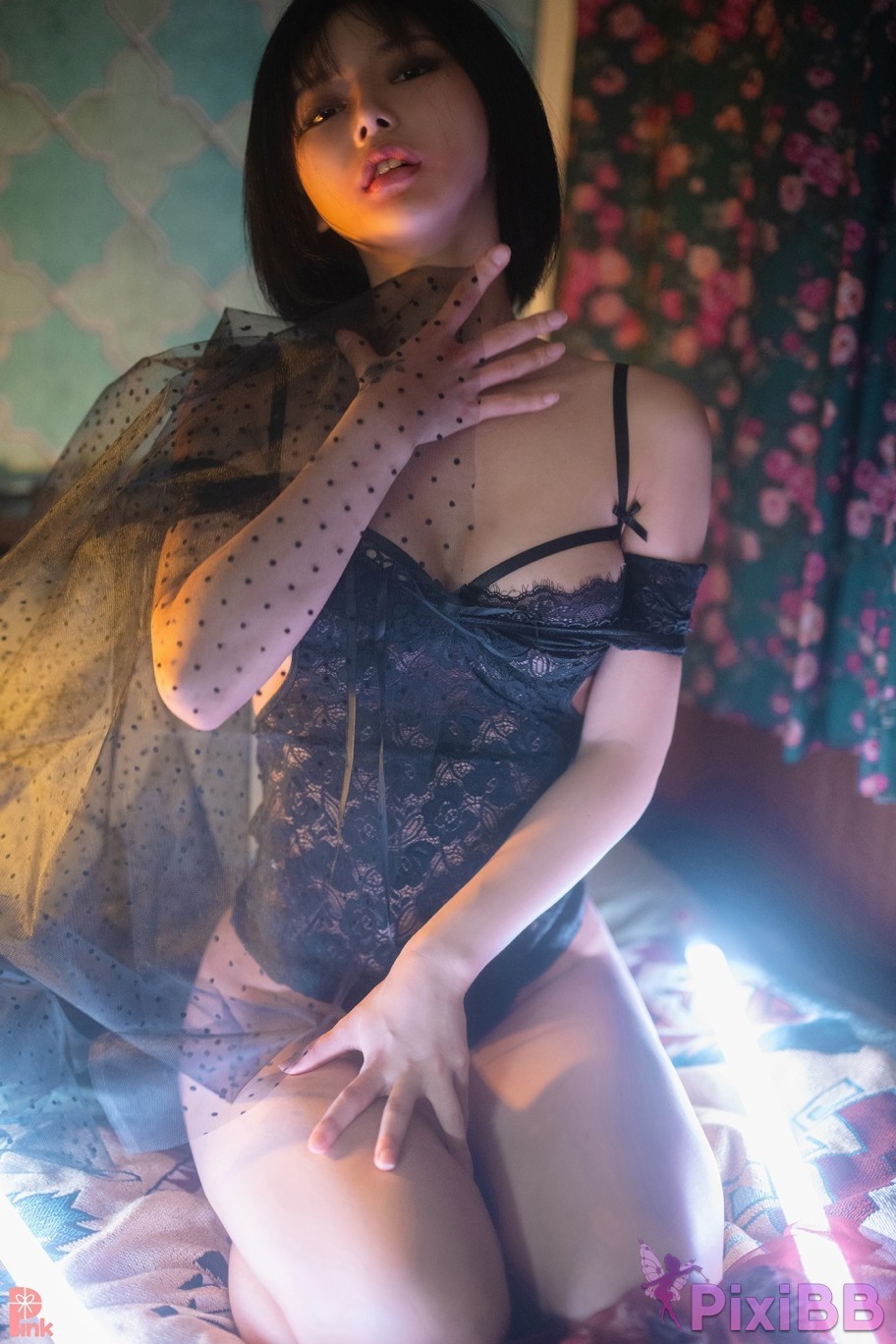 PINK U.Hwa Mood Black PixiBB.COM 066