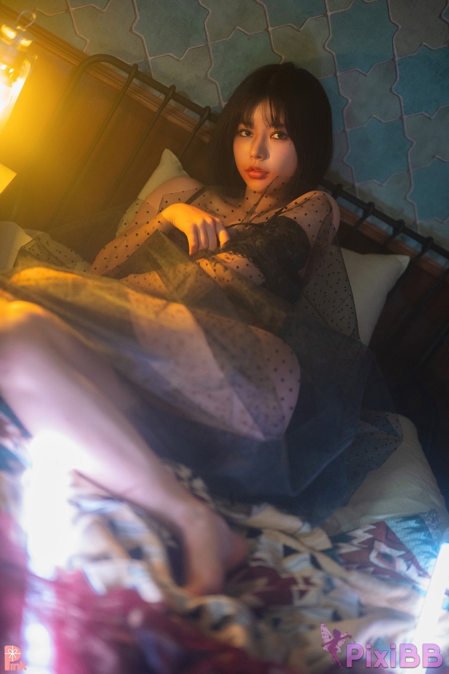 PINK U.Hwa Mood Black PixiBB.COM 078