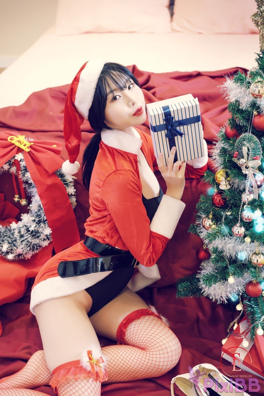 SAINT Photolife Yuna Vol.24 Merry Yunas Xmas PixiBB.COM 012