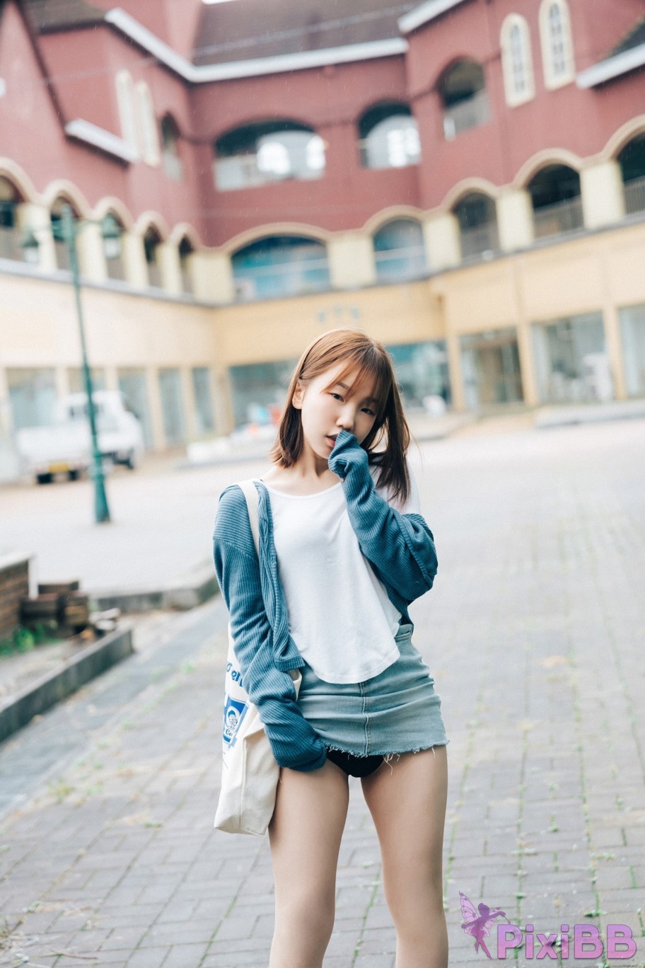 Loozy Yeri Enjoying Outdoor PixiBB.COM 009