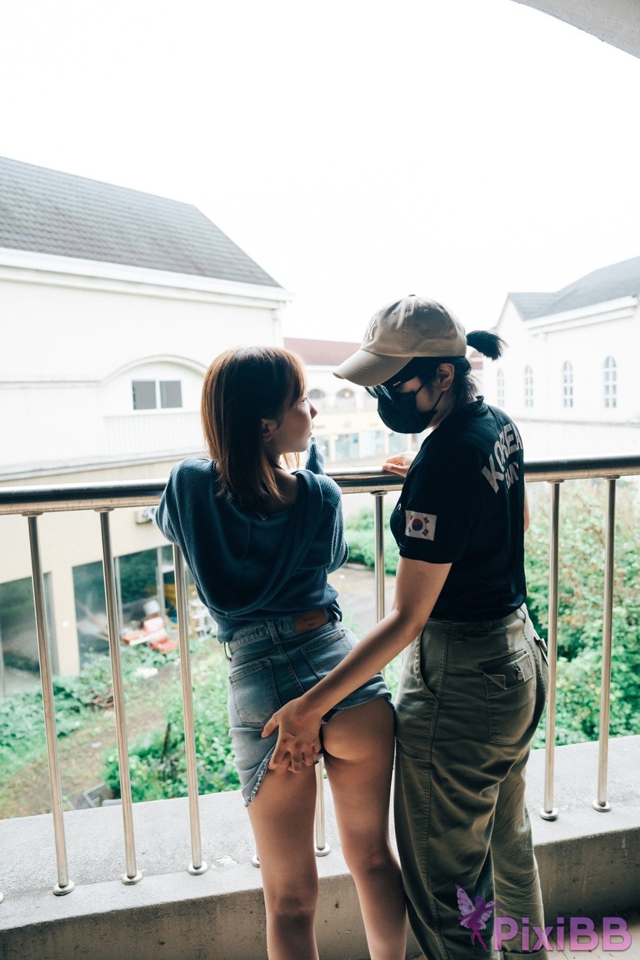 Loozy Yeri Enjoying Outdoor PixiBB.COM 035