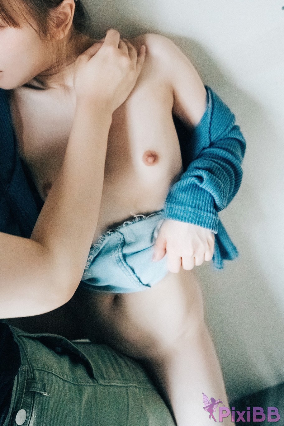 Loozy Yeri Enjoying Outdoor PixiBB.COM 074