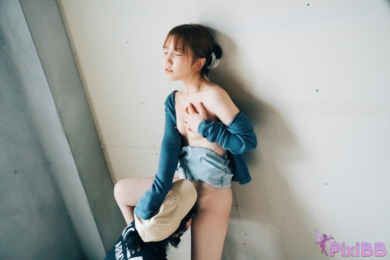 Loozy Yeri Enjoying Outdoor PixiBB.COM 080