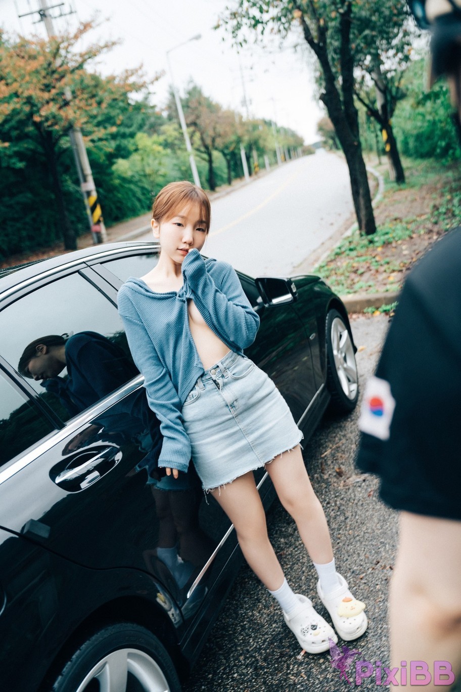 Loozy Yeri Enjoying Outdoor PixiBB.COM 089