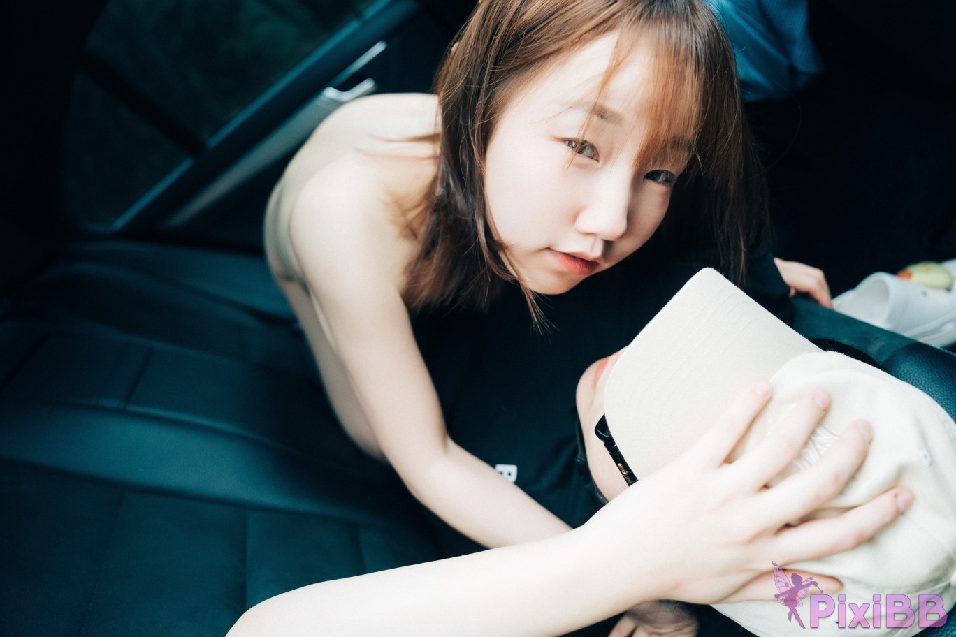 Loozy Yeri Enjoying Outdoor PixiBB.COM 104