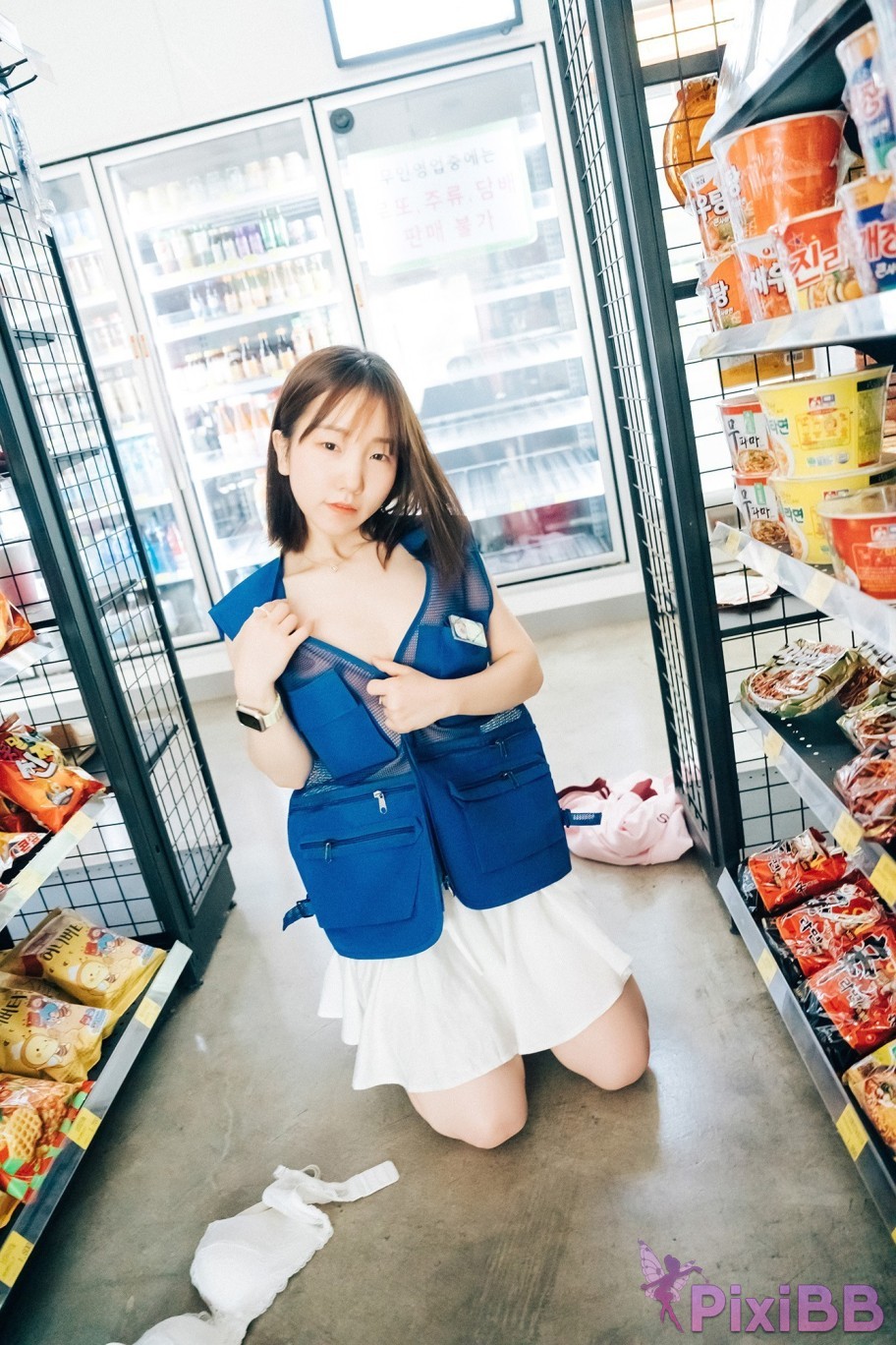 Loozy Yeri Pocket Girl Alba PixiBB.COM 044