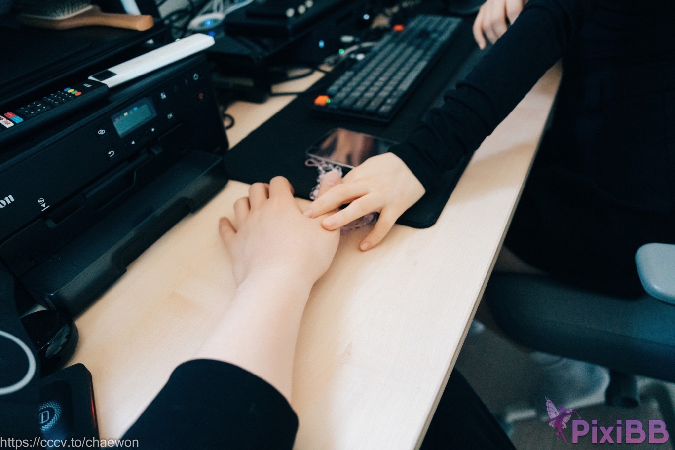 Loozy Yeri Visitor PixiBB.COM 037