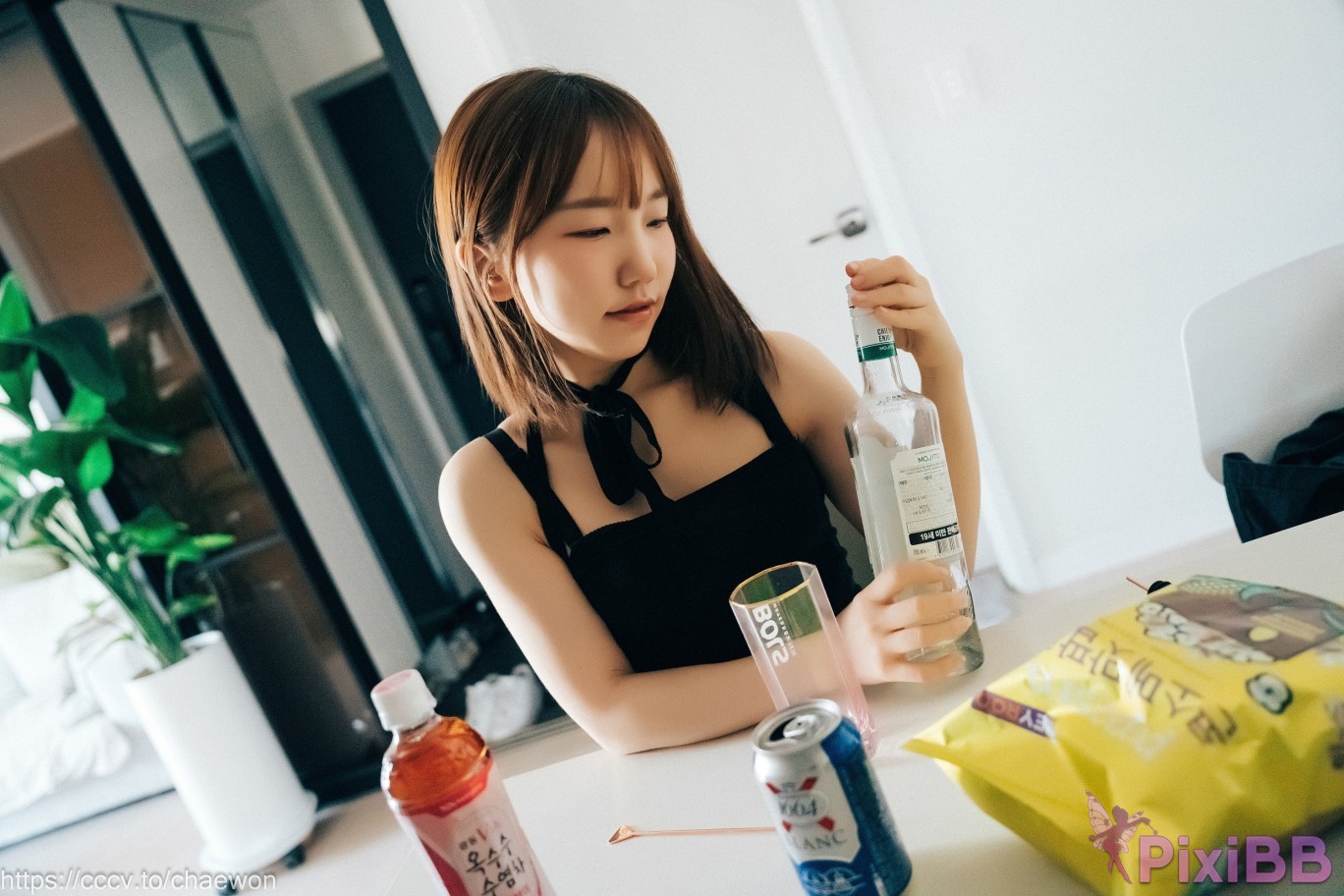 Loozy Yeri Visitor PixiBB.COM 043