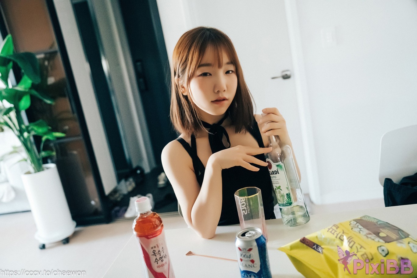 Loozy Yeri Visitor PixiBB.COM 044