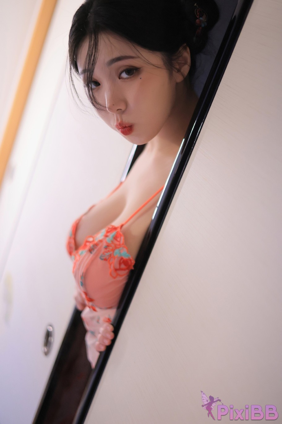 Yeon Woo Heat PixiBB.COM 047