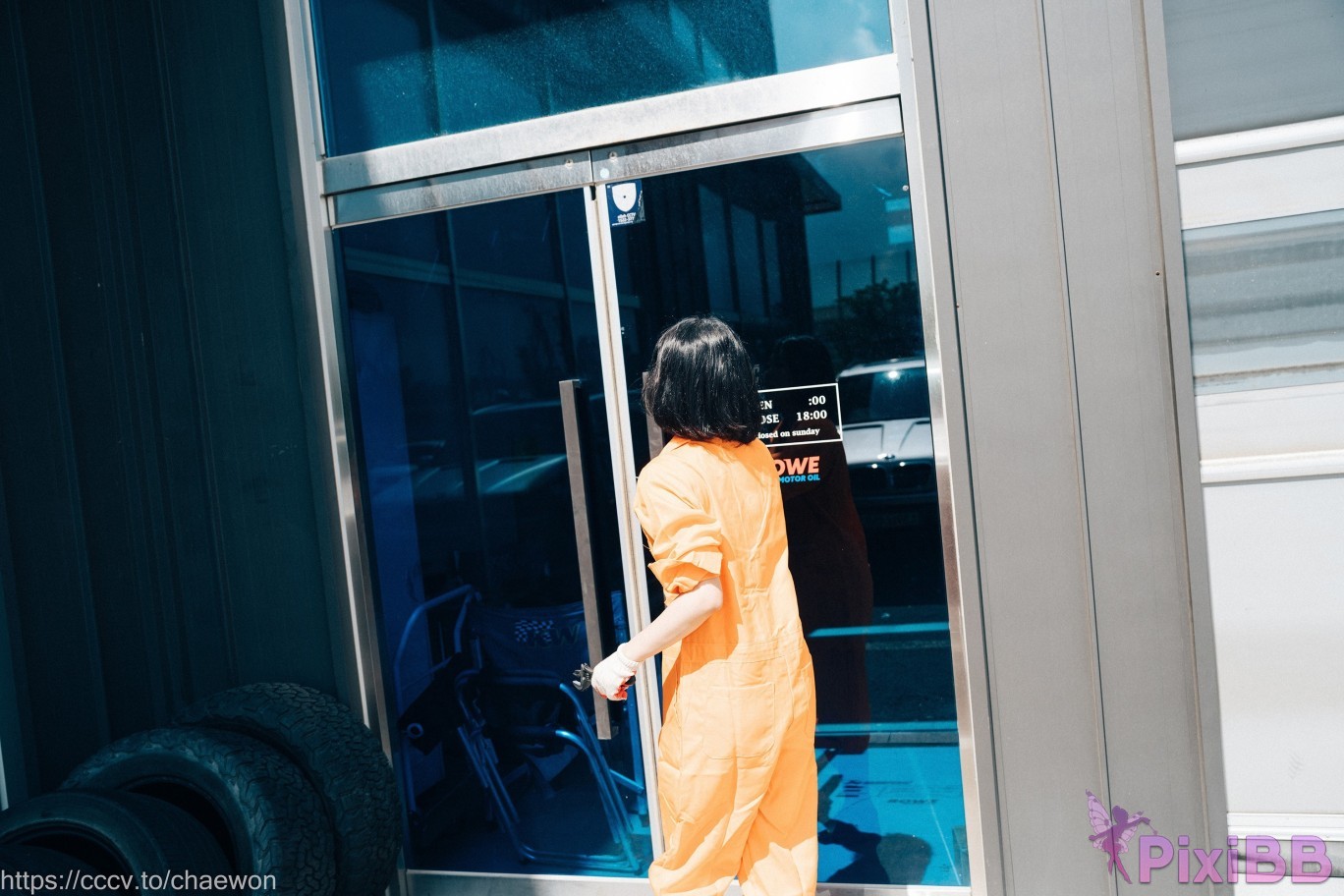 Loozy Zia Garage Girl PixiBB.COM 002