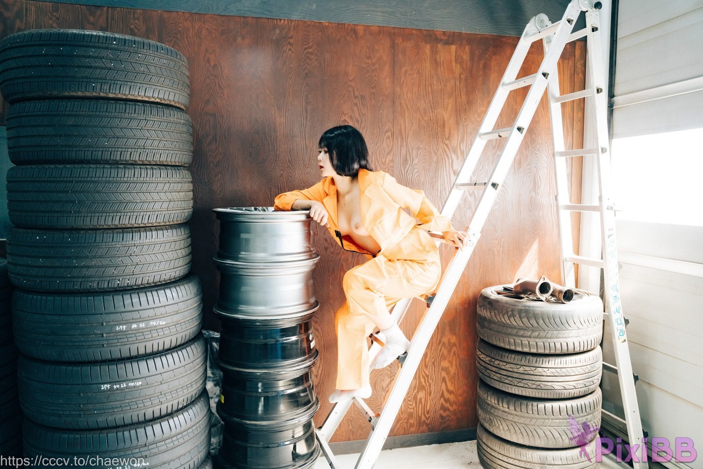 Loozy Zia Garage Girl PixiBB.COM 122