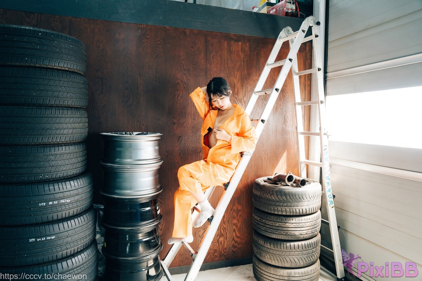 Loozy Zia Garage Girl PixiBB.COM 123