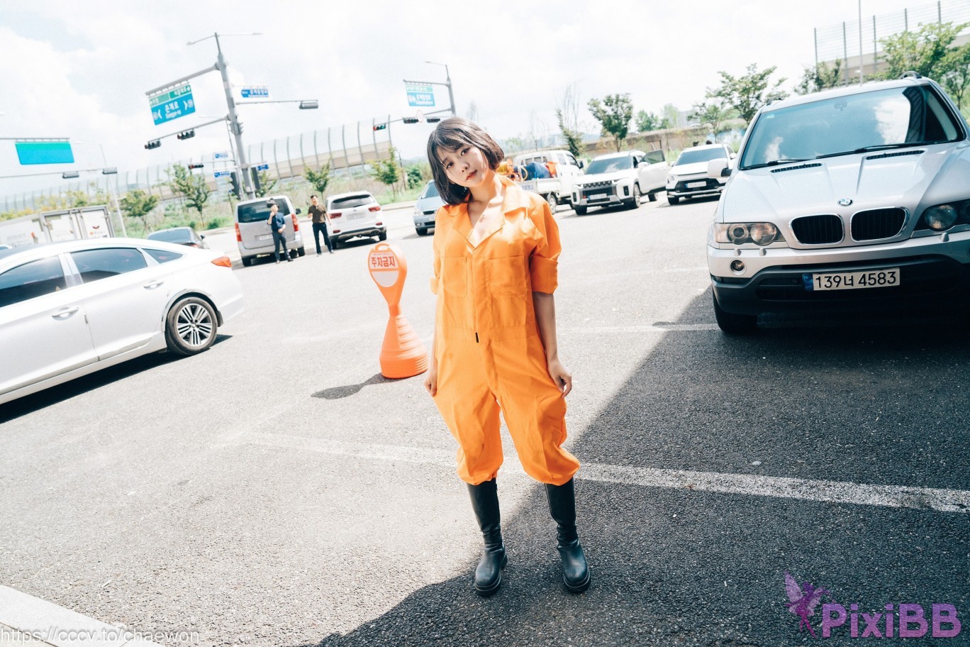 Loozy Zia Garage Girl PixiBB.COM 125