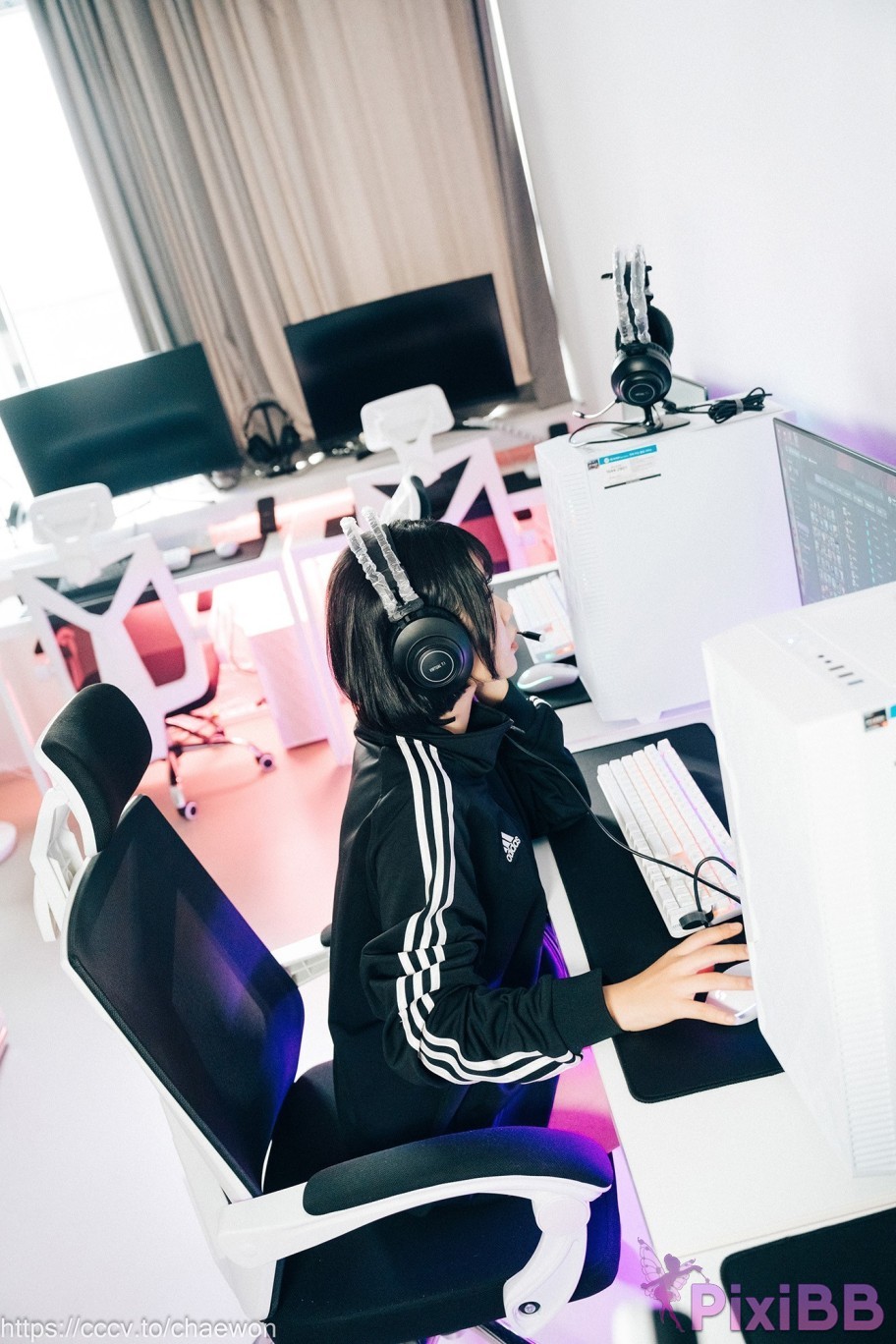 Loozy Zia PC Room With SP PixiBB.COM 007