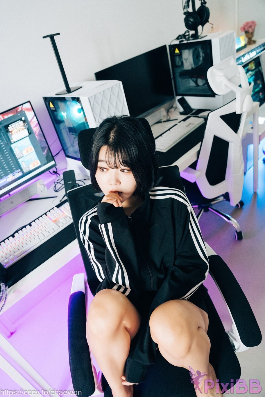 Loozy Zia PC Room With SP PixiBB.COM 013