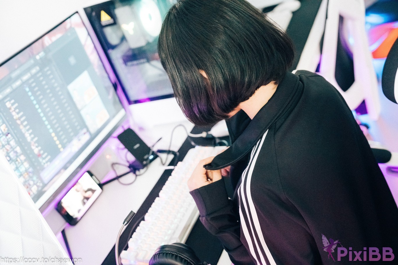 Loozy Zia PC Room With SP PixiBB.COM 026