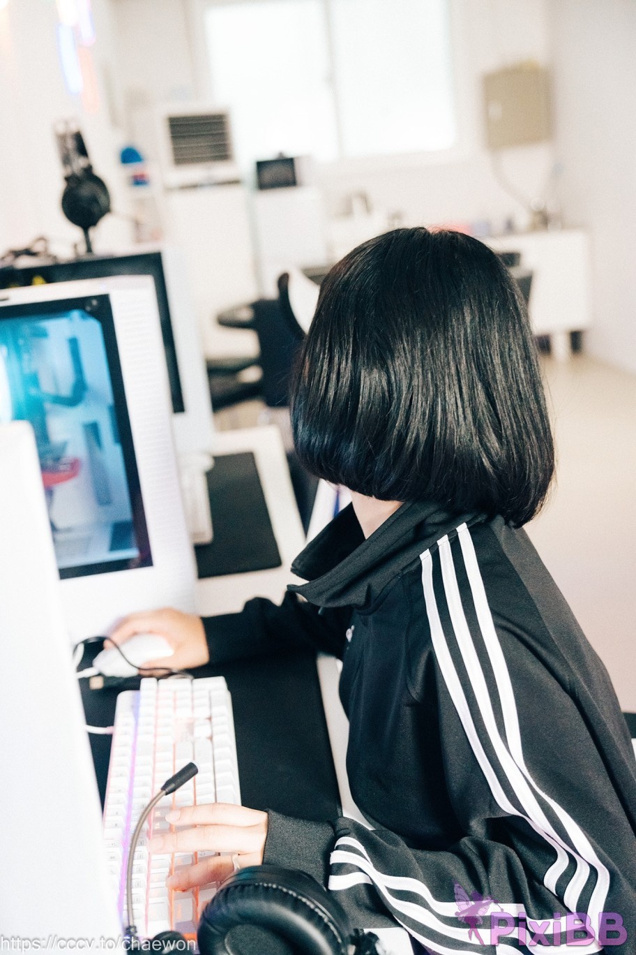 Loozy Zia PC Room With SP PixiBB.COM 050